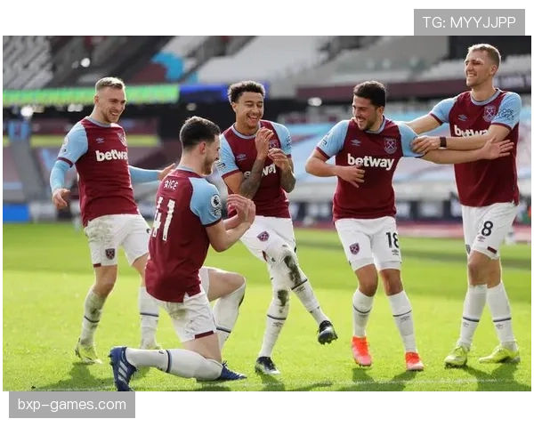 荷兰新星范德芬闪耀热刺，出色表现点燃未来期待