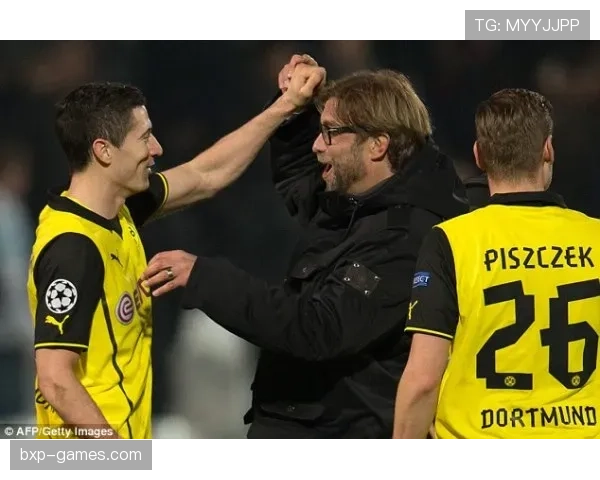 莱万多夫斯基意甲兴趣动态引关注，转会传闻持续发酵