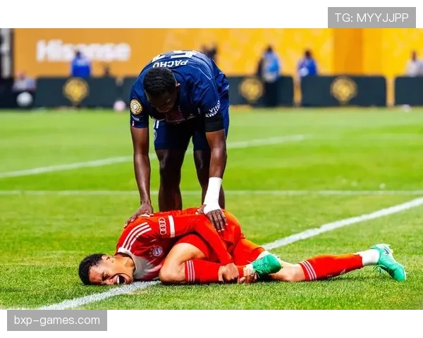 穆西亚拉：拜仁体系中的自由前腰与进攻枢纽解析