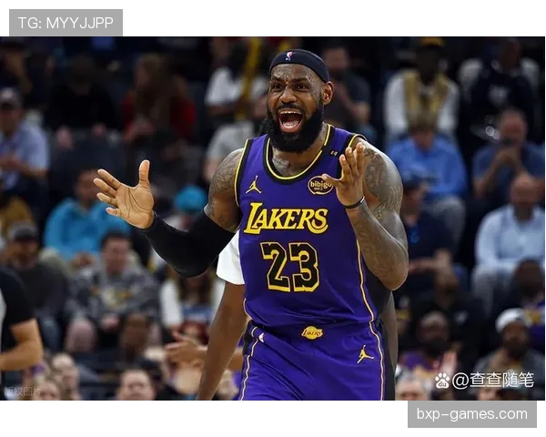 勒布朗这身家日进斗金，出门带队没几个人敢搭话吧？